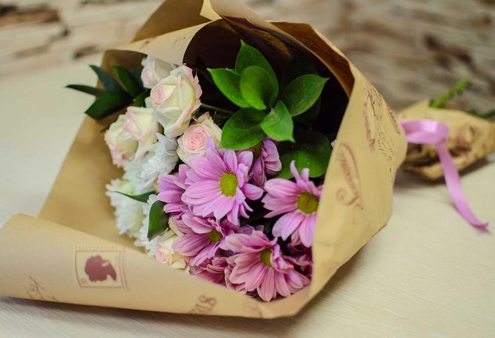 Букет цветов из: Розы и Хризантемы в Пангодах