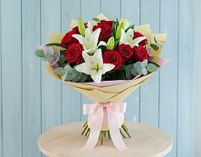 Букет цветов из:  Лилии и Розы #REPLACE_PRED# Пангодах