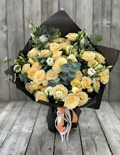 Букет цветов из:  Розы и Лизиантусы в Пангодах