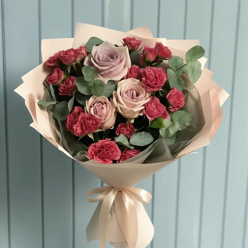 Букет цветов из: Гвоздики и Розы в Пангодах