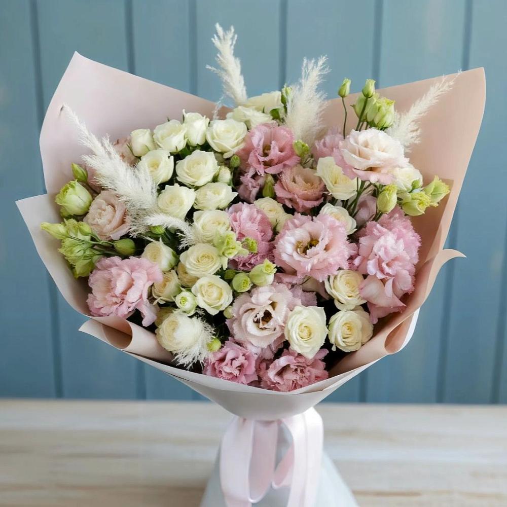 Букет цветов из: Альстромерии и Розы в Пангодах