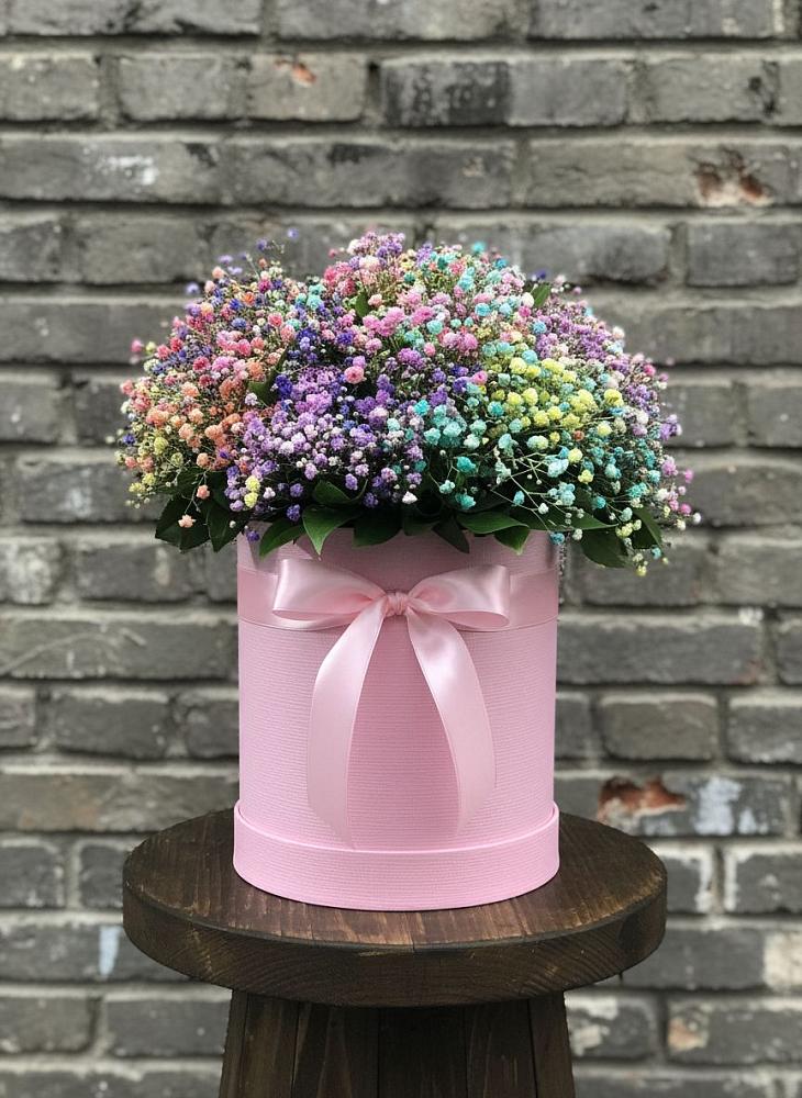 Цветочная композиция из Гипсофила и Розы в шляпной коробке в Пангодах
