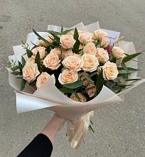 Букет Кремовые розы Латте в Пангодах