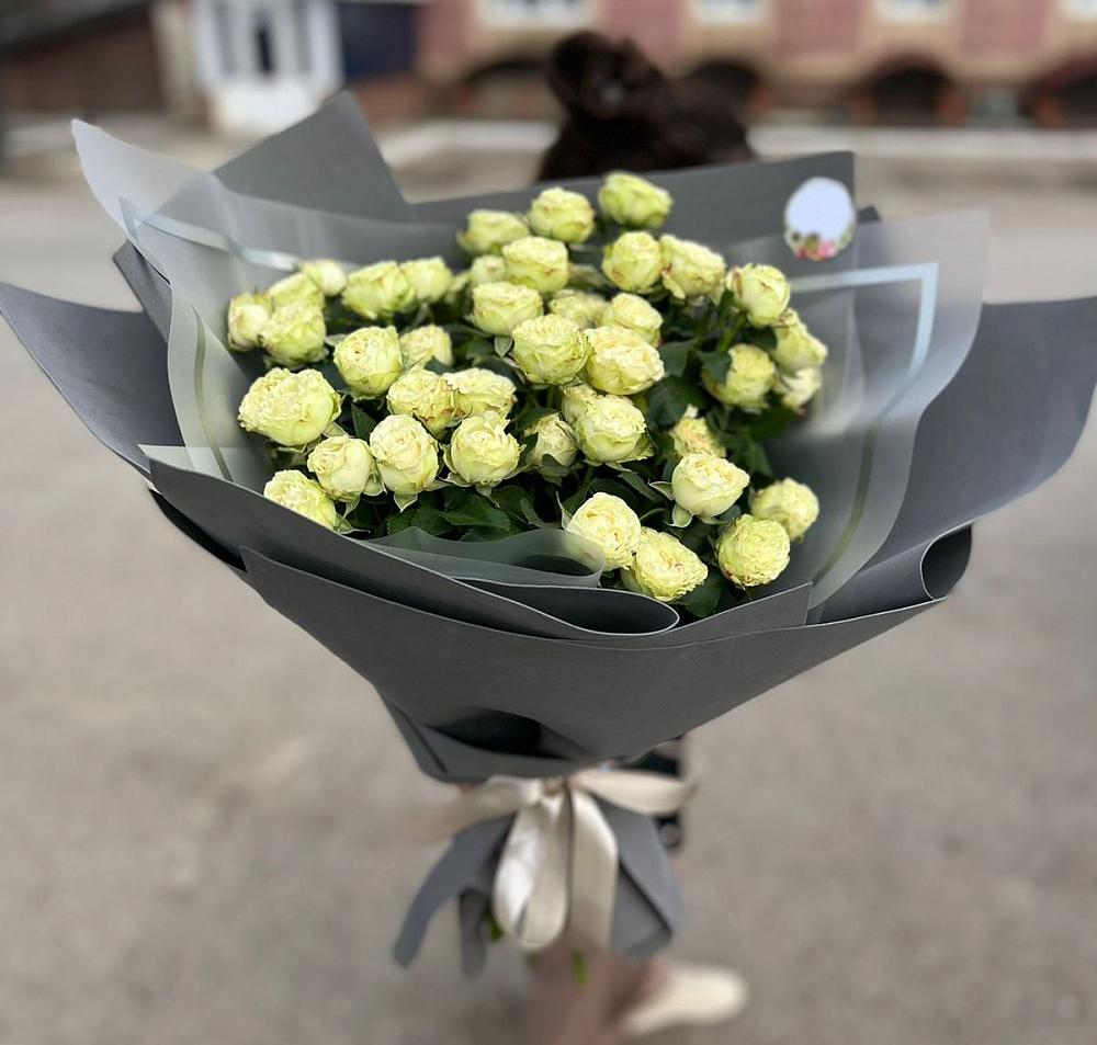 Белые кустовые розы Солинеро в Пангодах Букет Белые кустовые розы Солинеро в Пангодах