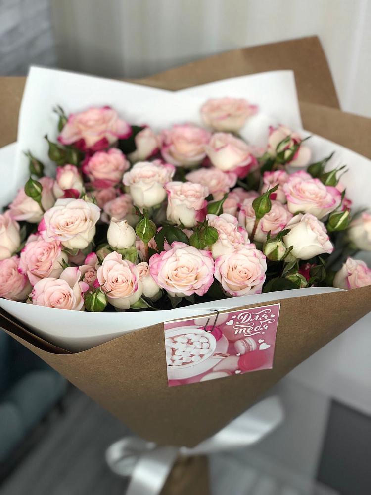 Букет цветов из: Розы в Пангодах