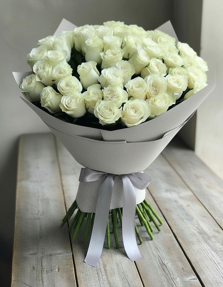 Букет 35 Белых роз в Пангодах