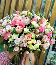 Букет цветов из:  Розы #REPLACE_PRED# Пангодах