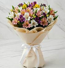 Букет цветов из:  Альстромерии в Пангодах