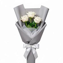 Букет 3 белые розы в Пангодах