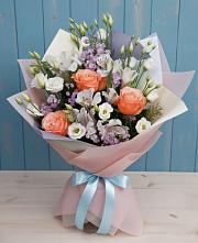 Букет цветов из:  Лизиантусы, Розы, Альстромерии и Гипсофила в Пангодах