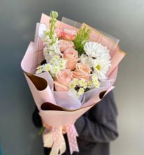 Букет цветов из:  Хризантемы и Розы в Пангодах