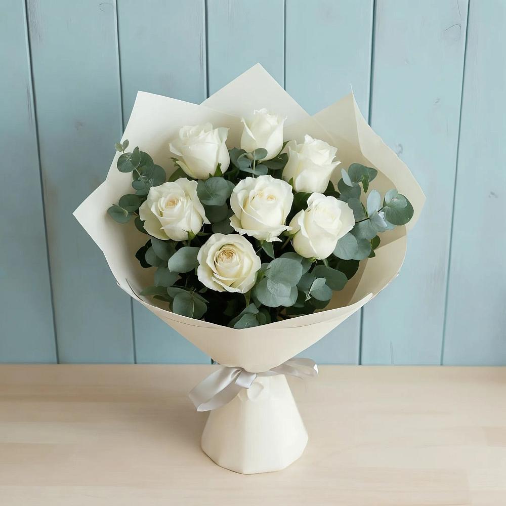 Букет Белые розы в Эвкалипте в Пангодах