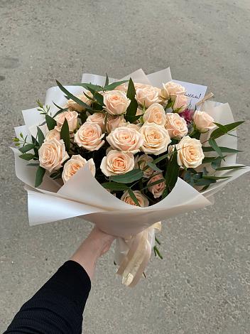 Букет Кремовые розы Латте в Пангодах