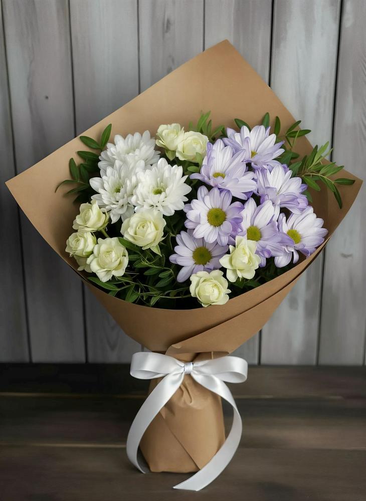 Букет цветов из: Хризантемы и Розы в Пангодах